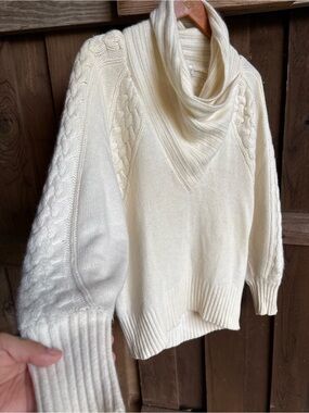 VTG Lambswool Angora Blend Cable Knit Luxury Fisherman Sweater